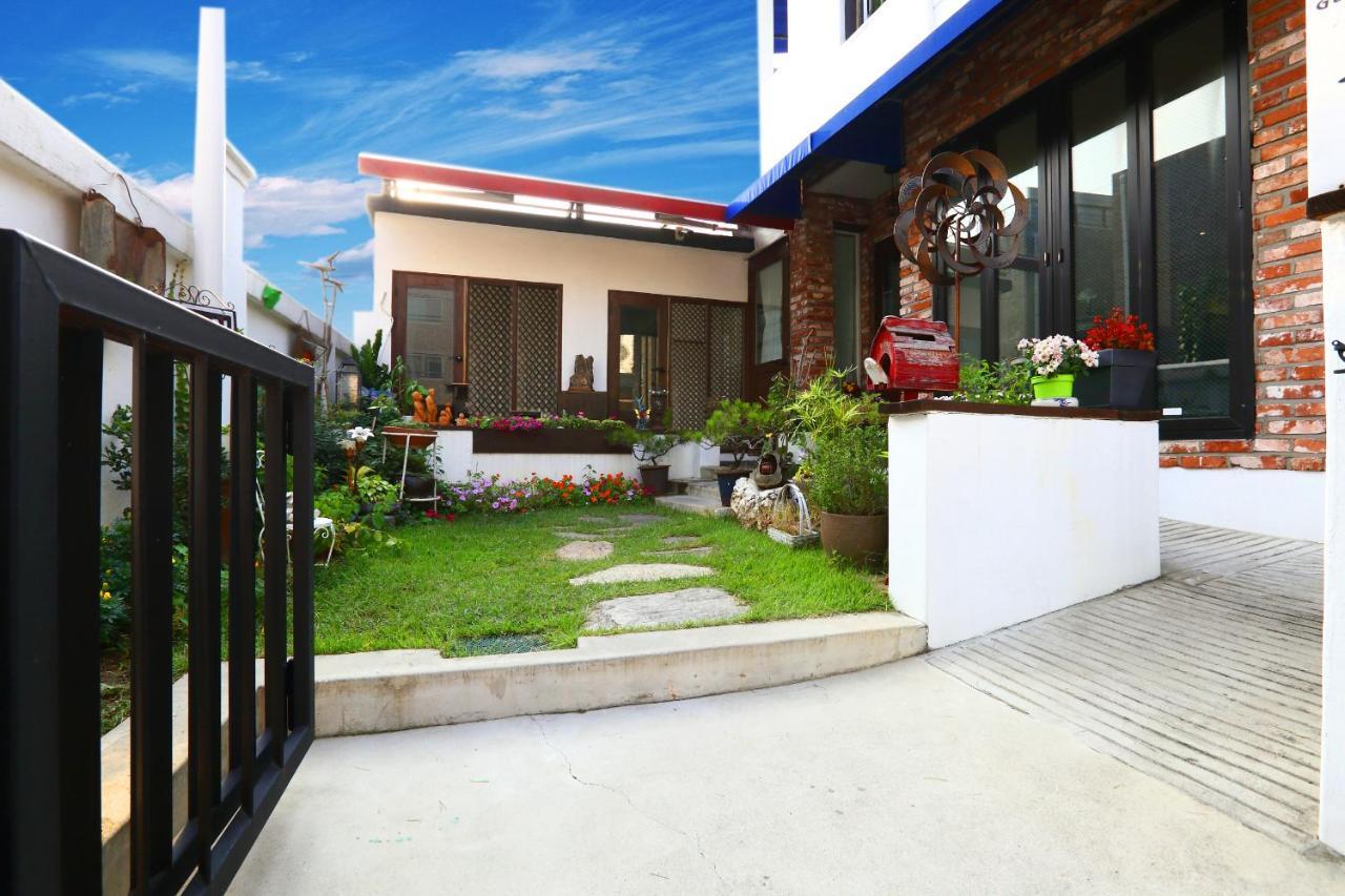 Yujung Guesthouse Csondzsu Kültér fotó