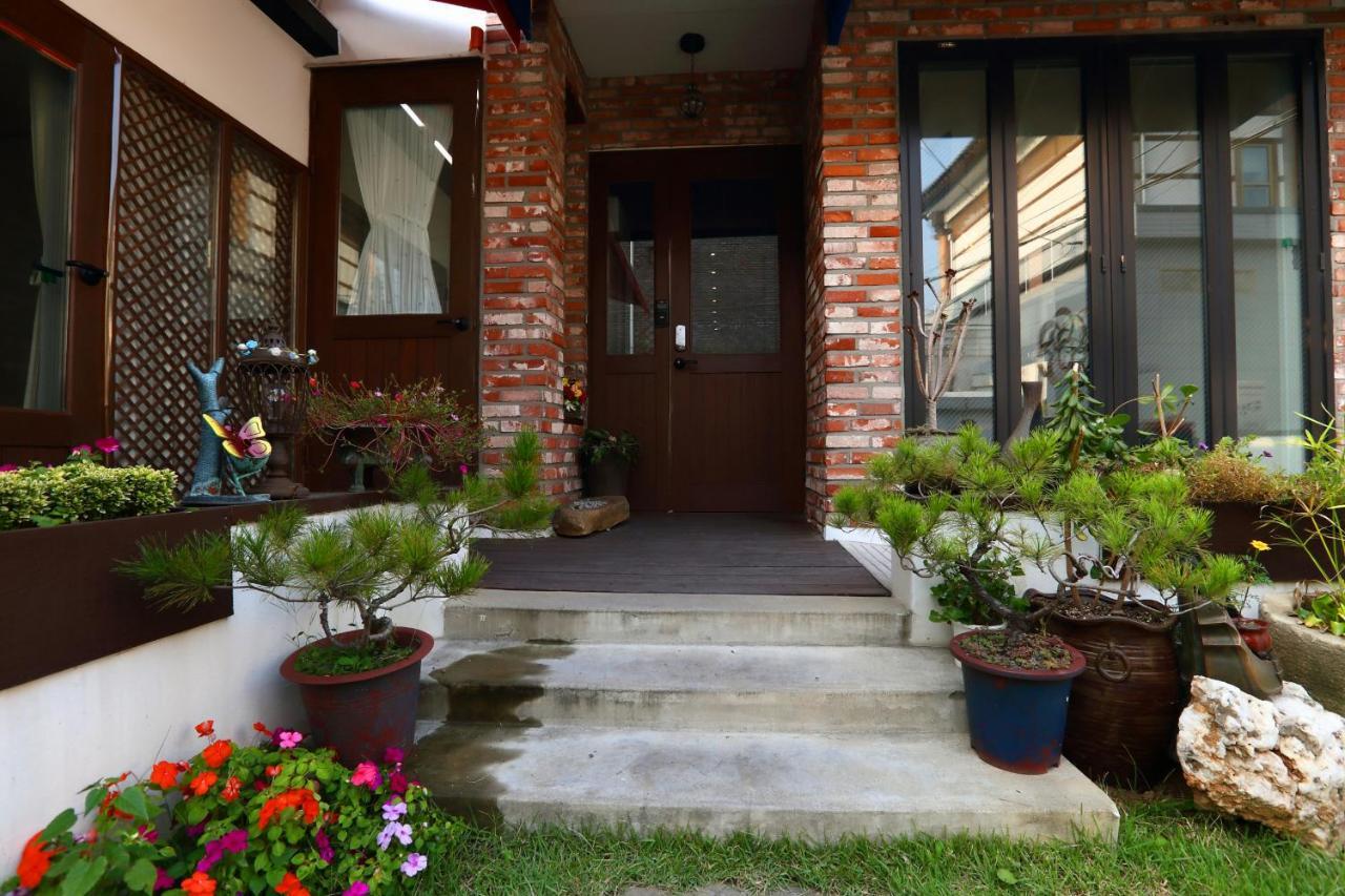Yujung Guesthouse Csondzsu Kültér fotó